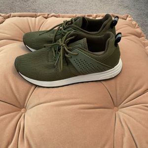 Champion tennis shoes